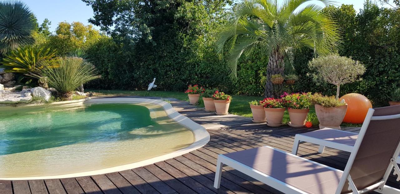 Le Clos Des Vignes Junas Exterior photo